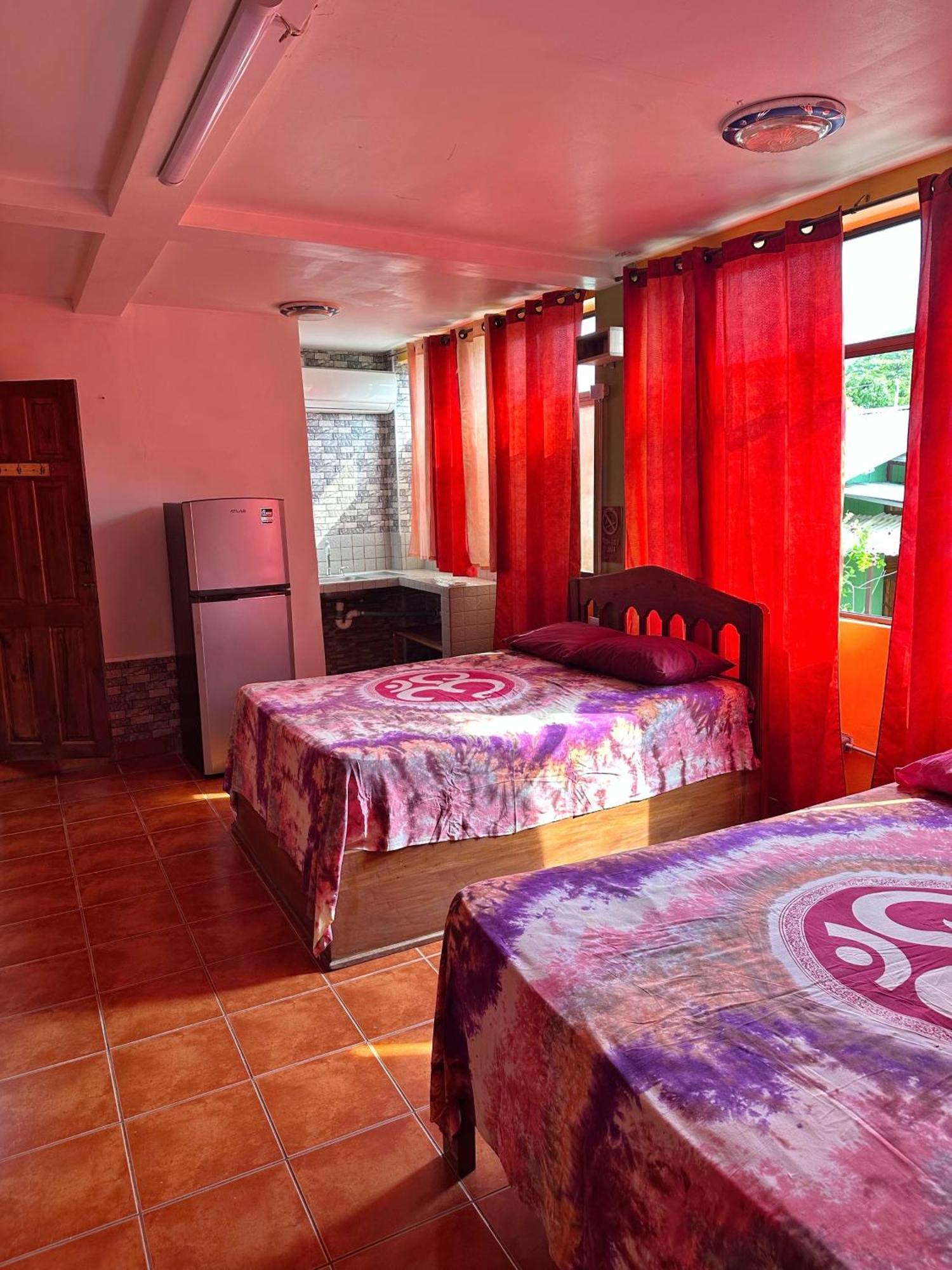 Sandy Toes Hostel Sámara Exterior photo